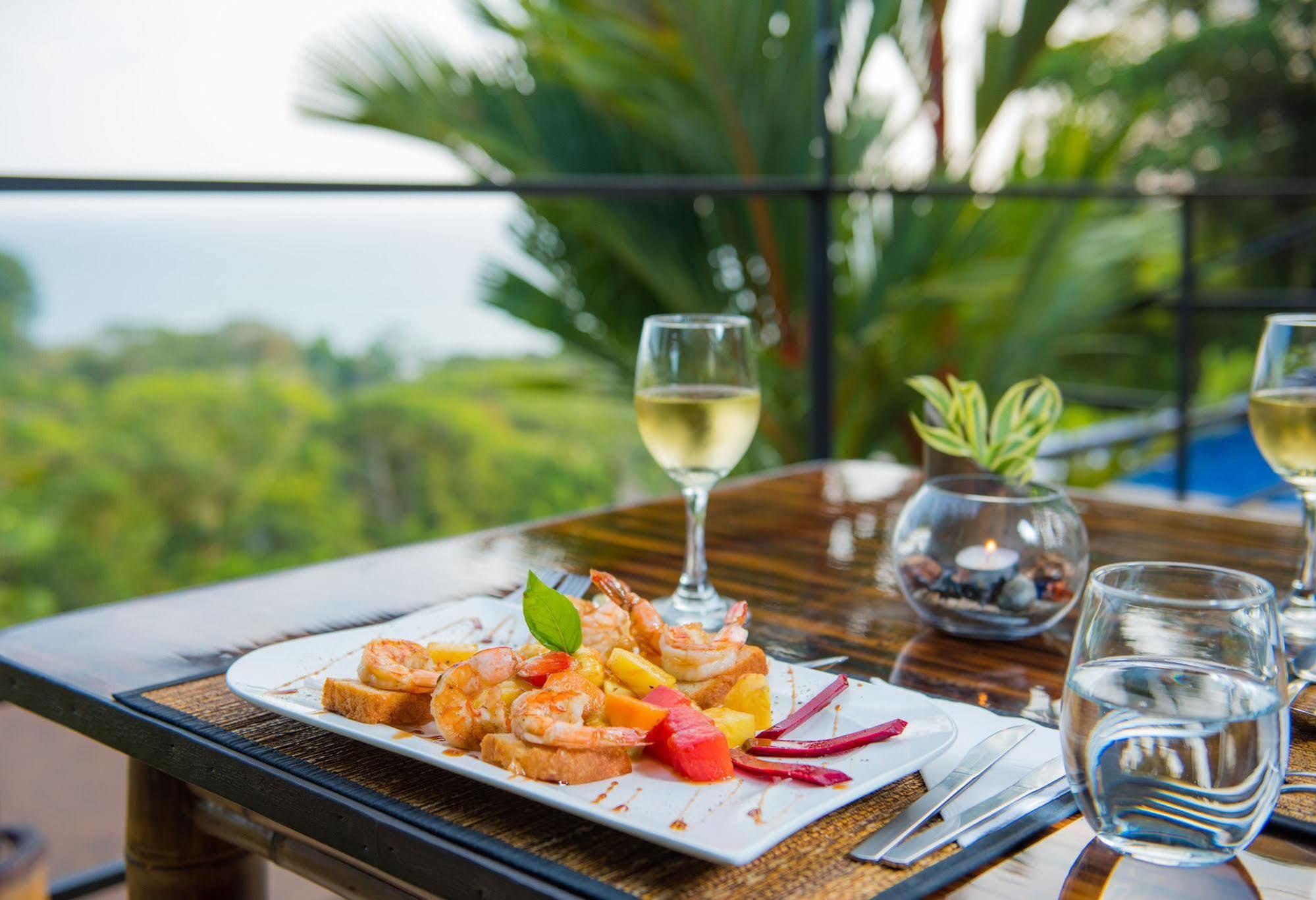 Tiki Villas Rainforest Lodge & Spa Uvita Bagian luar foto
